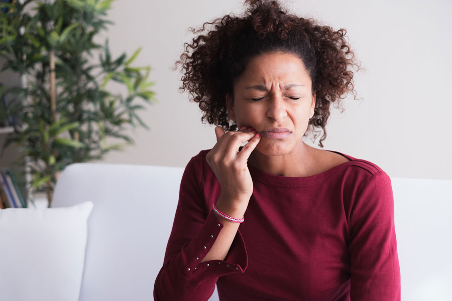 Researchers have discovered that people who don’t floss daily are more likely to develop oral cancer