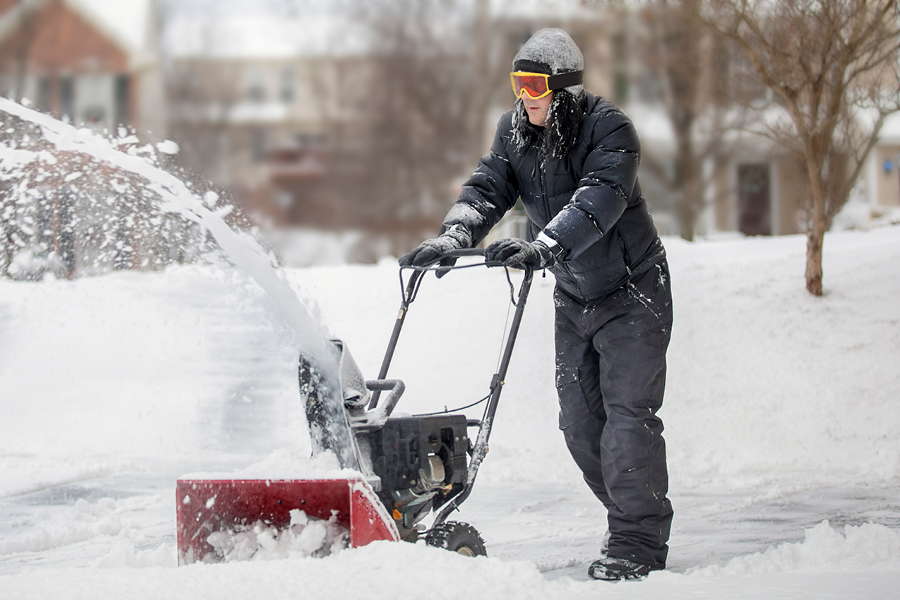 Learn how to protect your eyes this winter. Learn important tips like wearing sunglasses, using eye 