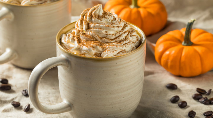 Don’t ignore your pumpkinspice fever for the sake of your smile! Instead, try the following homemade