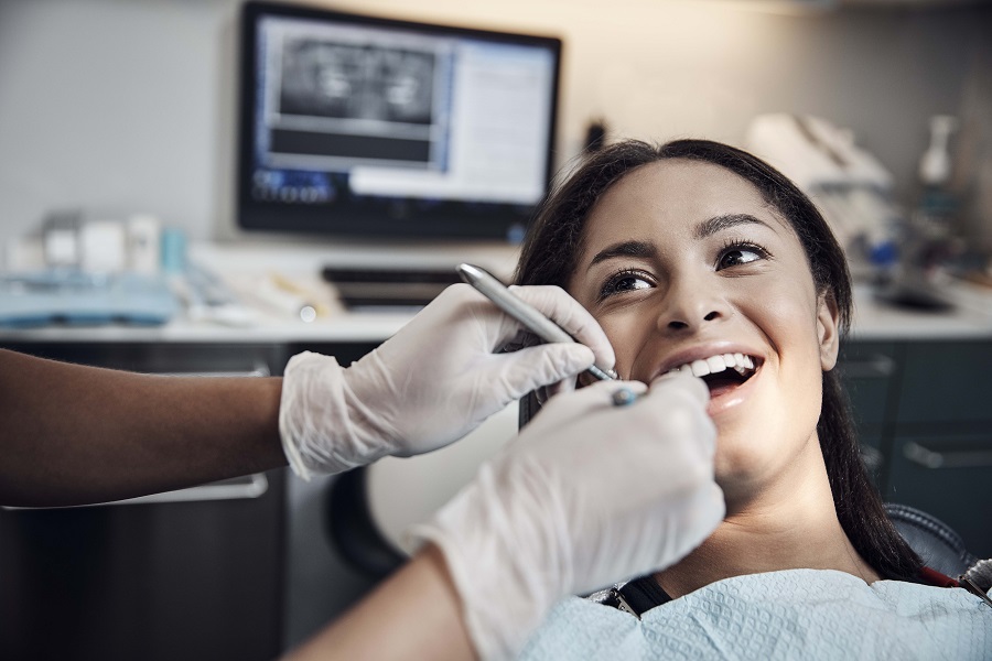 Girl patent getting teeth checked