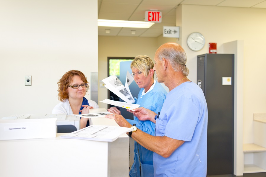 Dentist communicating