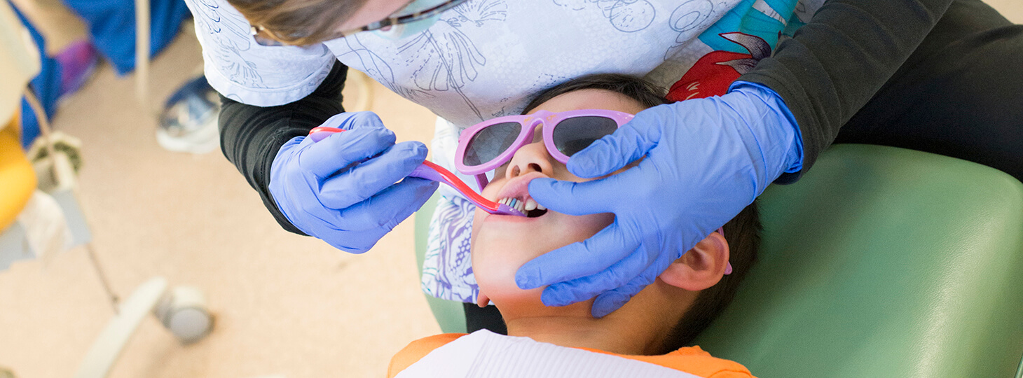 child at dentist